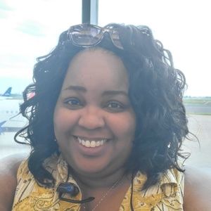 Meet your Posher, Sharonda